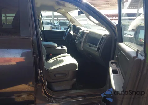 2017 Ram 1500 Tradesman 4X4 5'7 Box z USA, uszkodzony, nr VIN 3C6RR7KT9HG574527